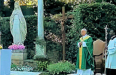 ​Az első környezetvédelmi mise a „Leó” által jóváhagyott új miseszöveggel a Castel Gandolfó-i pápai rezidencia kertjében